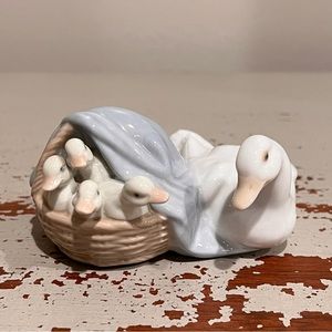 Lladro 4895 Ducklings Porcelain Figurine
